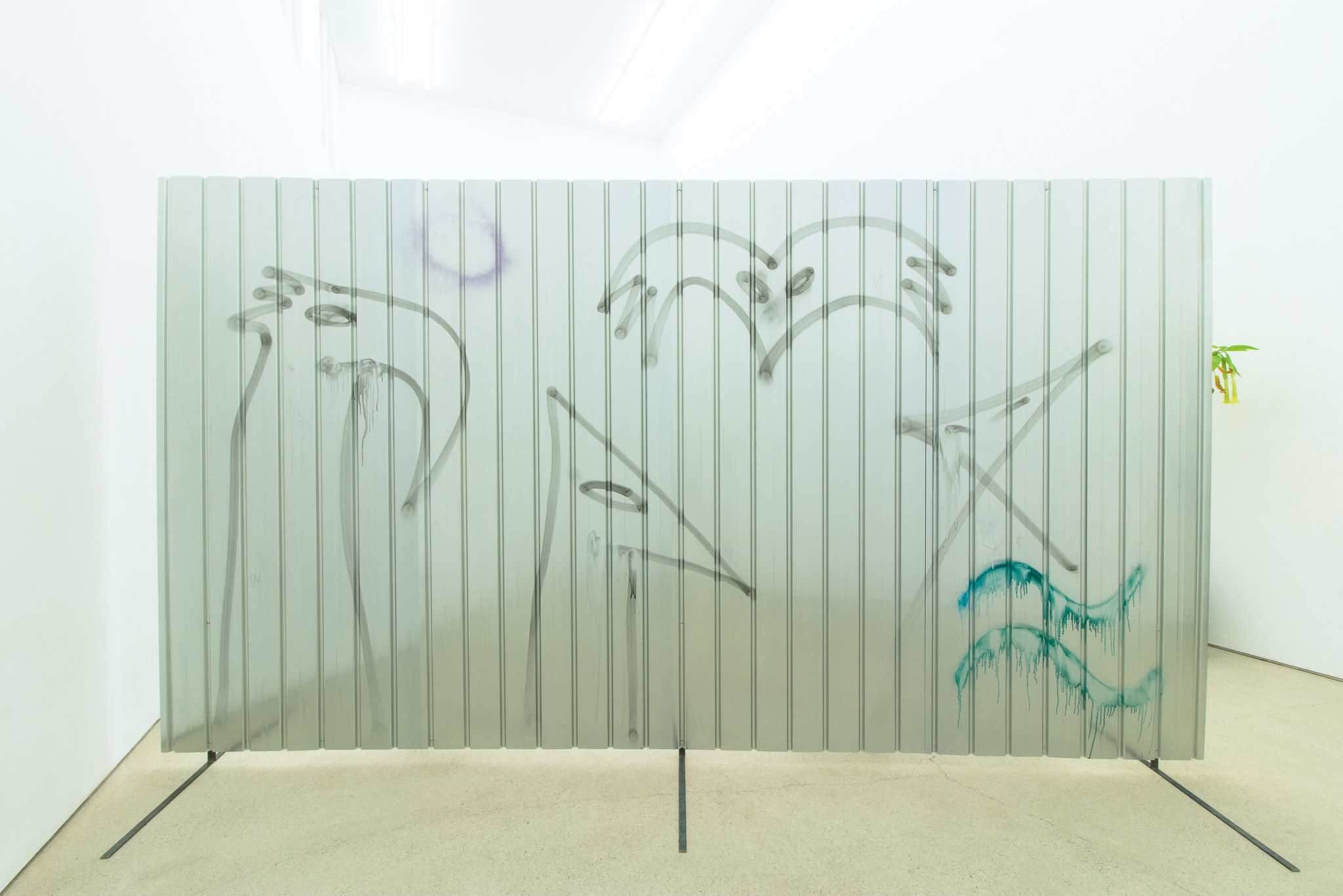 Niko Abramidis &NE, blurry principles